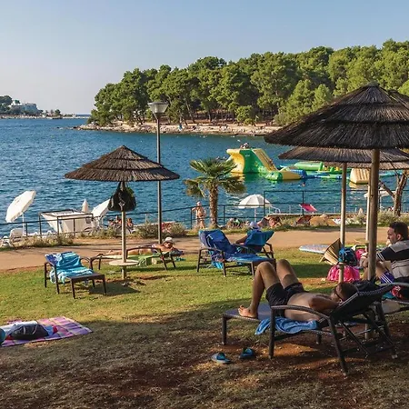 Amazing In With Wifi Apartment Poreč